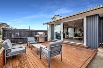 19 Kathleen Crescent, Hornby