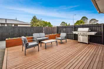 19 Kathleen Crescent, Hornby