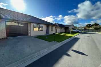 8/171 Waerenga Road, Otaki