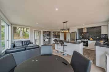 527 Whitemans Valley Road, Whitemans Valley
