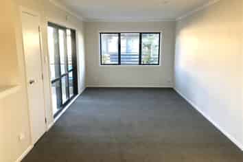 2/8 Coates Street, Hamilton East