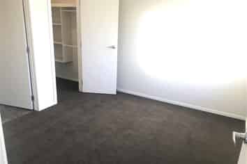 2/8 Coates Street, Hamilton East