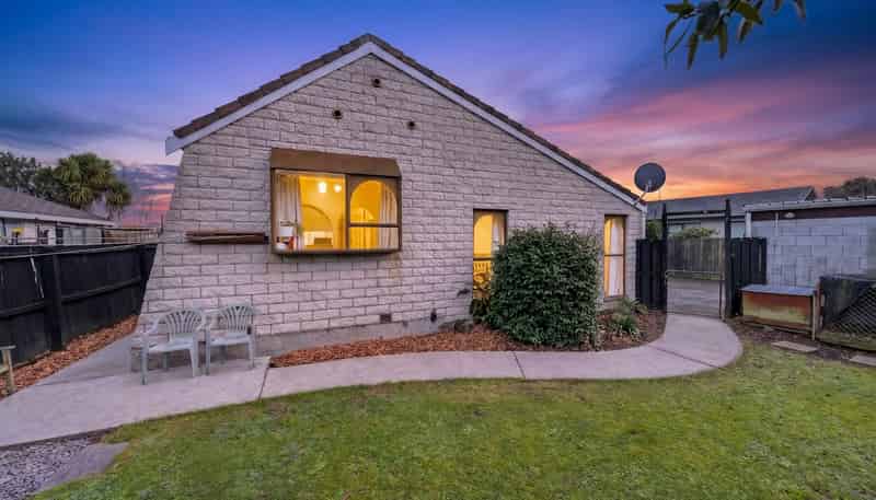 2/44 Chipping Lane, Redwood
