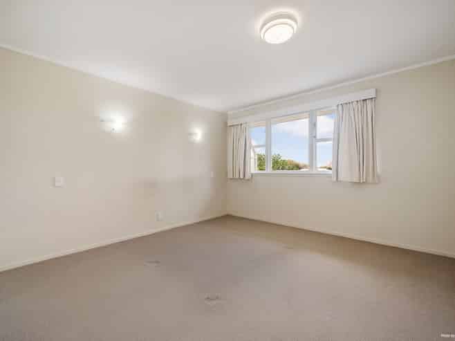 72C Onslow Avenue, Epsom