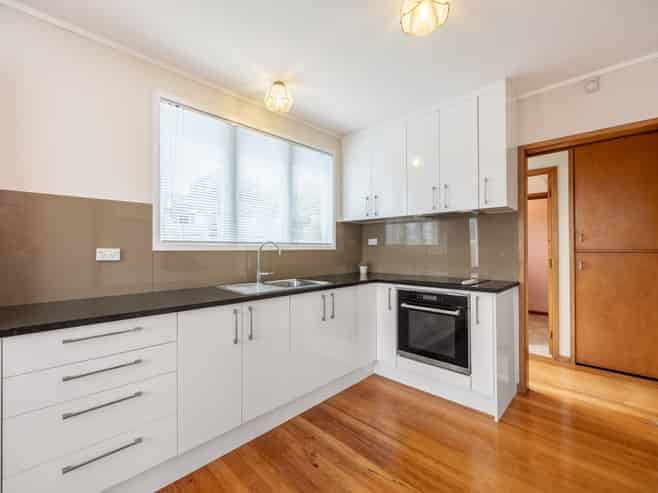 2 Takapu Street, Henderson