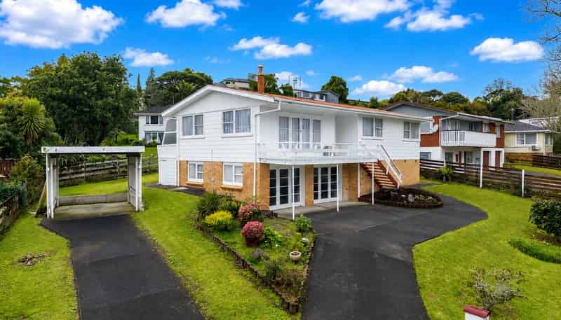 2 Takapu Street, Henderson
