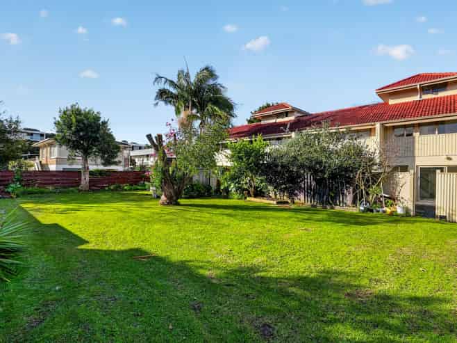 4/3 Glen Road, Browns Bay