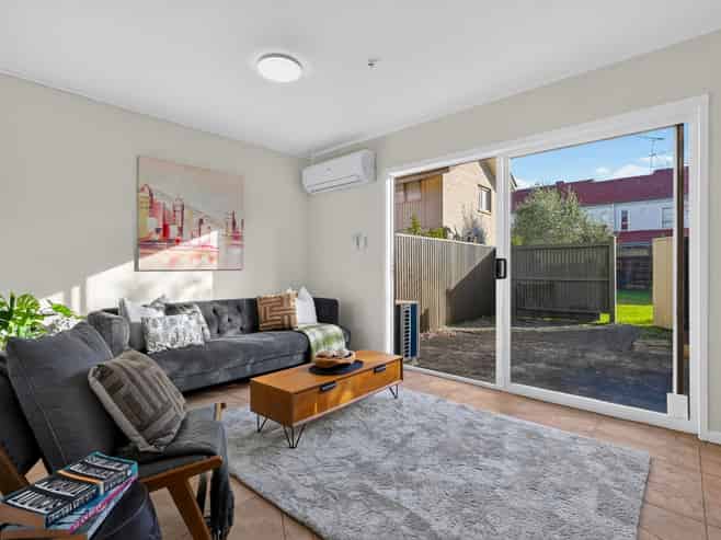 4/3 Glen Road, Browns Bay