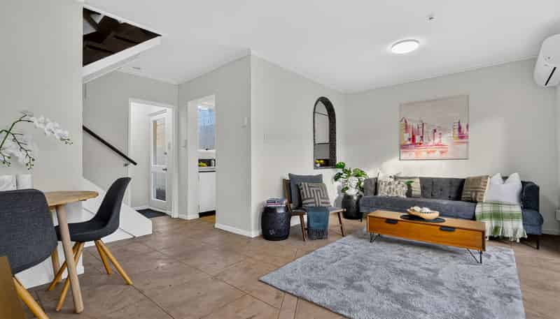 4/3 Glen Road, Browns Bay
