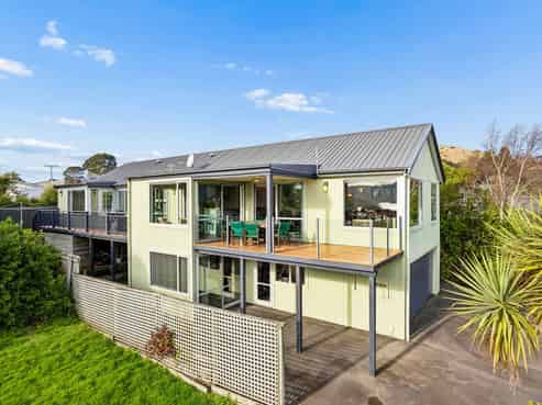 30 Oxley Crescent, Broad Bay