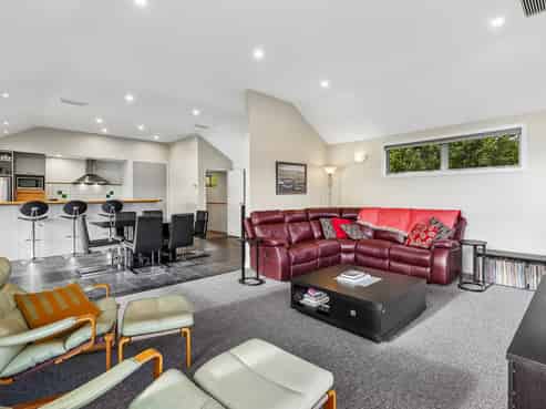 30 Oxley Crescent, Broad Bay