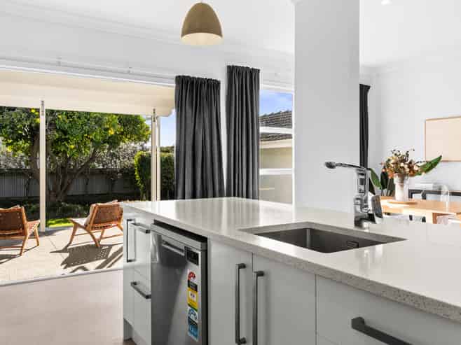 202 Park Road North, Parkvale