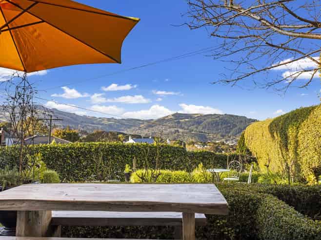 26 City Road, Roslyn