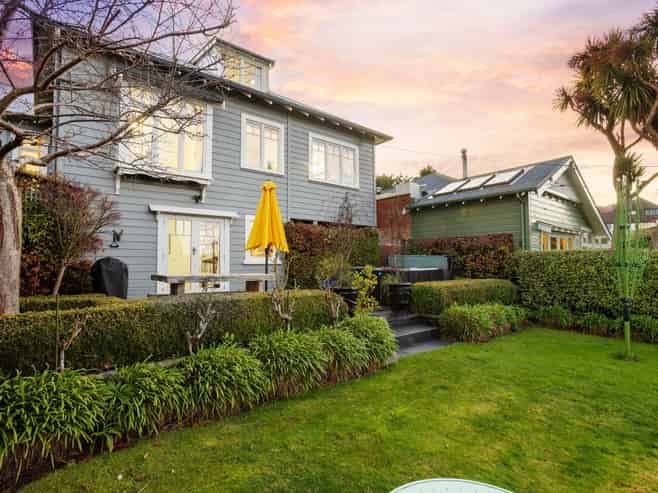 26 City Road, Roslyn