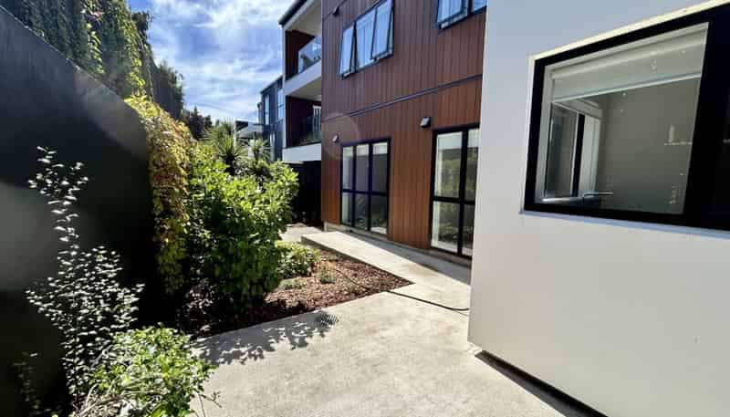 10/64 Coronation Road, Mangere Bridge