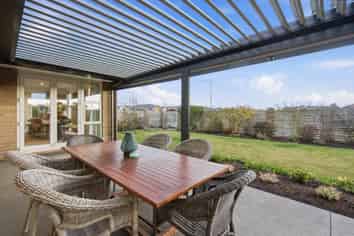 111 Southfield Drive, Lincoln