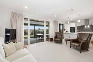 111 Southfield Drive, Lincoln