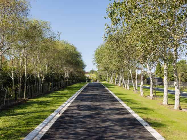 6 Valmoore Way, Coatesville