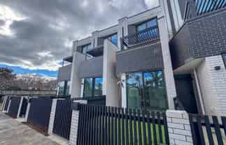 2/29 Wairau Avenue, Avondale