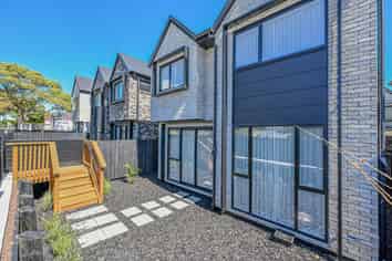 151 Prince Regent Drive, Farm Cove