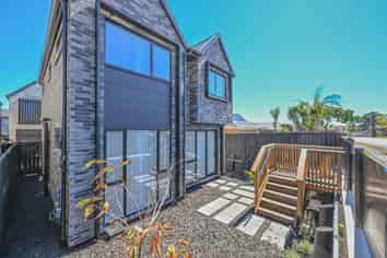 151 Prince Regent Drive, Farm Cove
