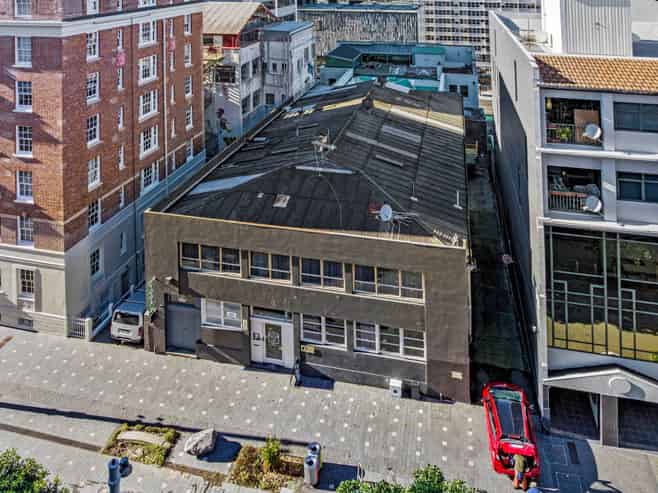 FREEHOLD FLEXIBILITY: OCCUPY, INVEST, OR DEVELOP
