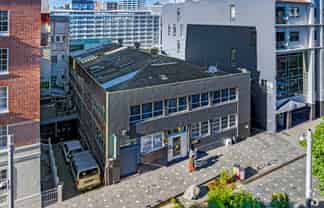 FREEHOLD FLEXIBILITY: OCCUPY, INVEST, OR DEVELOP
