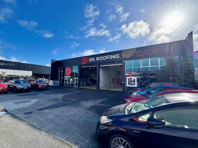 Prime position - Automotive/trade retail precinct