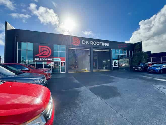 Prime position - Automotive/trade retail precinct