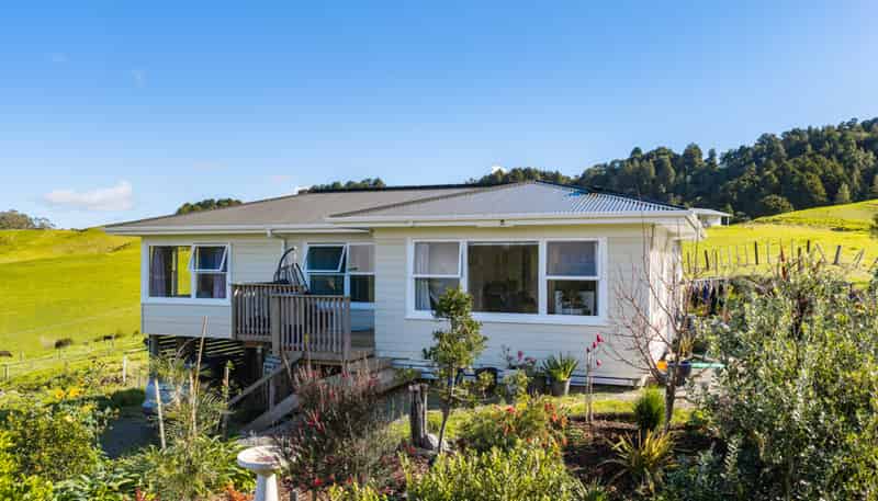 694 Millbrook Road, Waipu