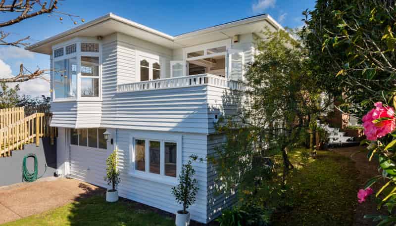 15 Ruarangi Road, Mount Albert