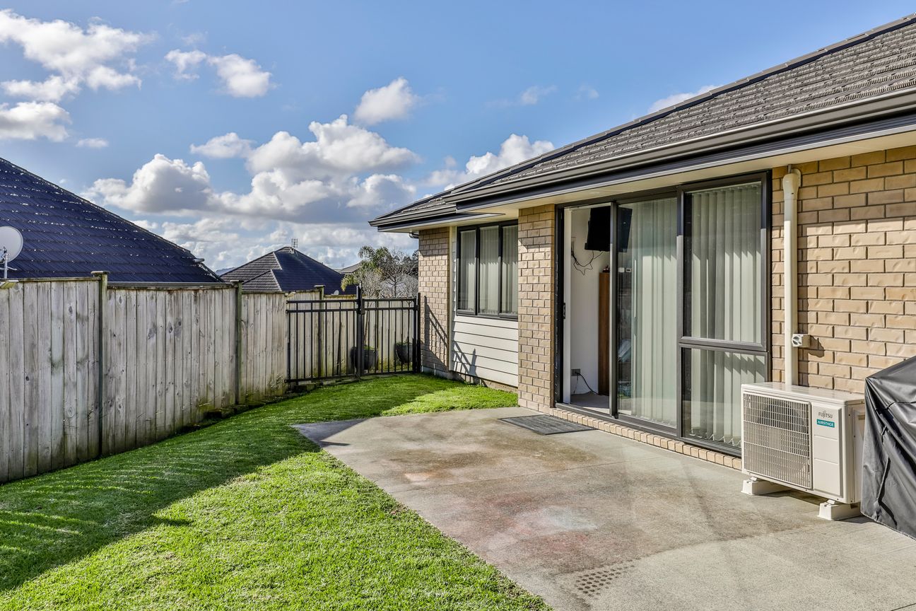 Modern Family Home in Sought-After Millwater - Vista 2
