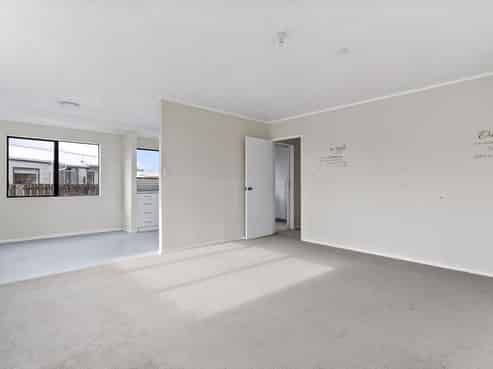 1/12 Templeton Place, Clendon Park