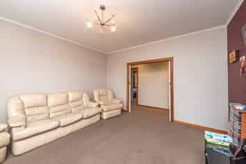 25 Fergusson Street, Springvale