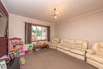 25 Fergusson Street, Springvale
