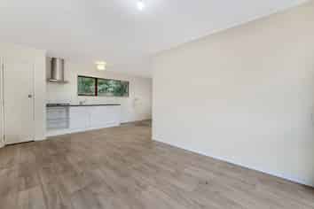 24b Glenfinn Place, Massey