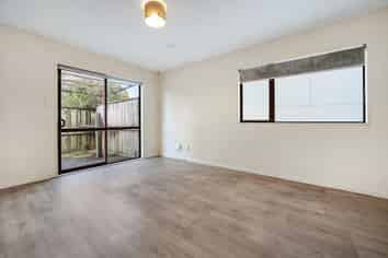 24b Glenfinn Place, Massey