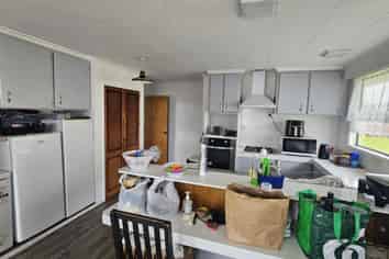 101 Broadway, Waitara