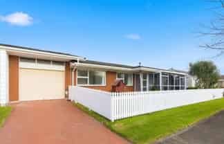 4 Tupaea Street, Otumoetai