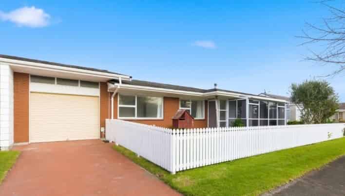 4 Tupaea Street, Otumoetai