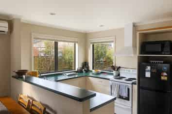 204B South Road, Caversham