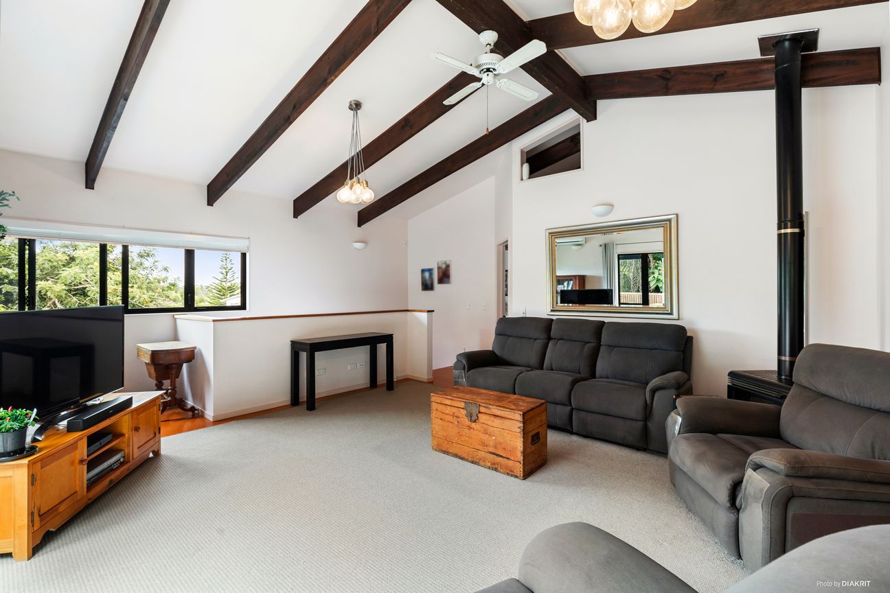 Spacious Family Home in a Peaceful Bush Setting - Glenfield - Mehr