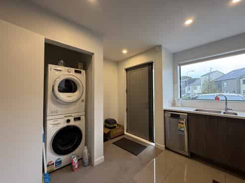 8/170 Fraser Avenue, Johnsonville
