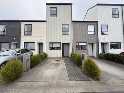 8/170 Fraser Avenue, Johnsonville