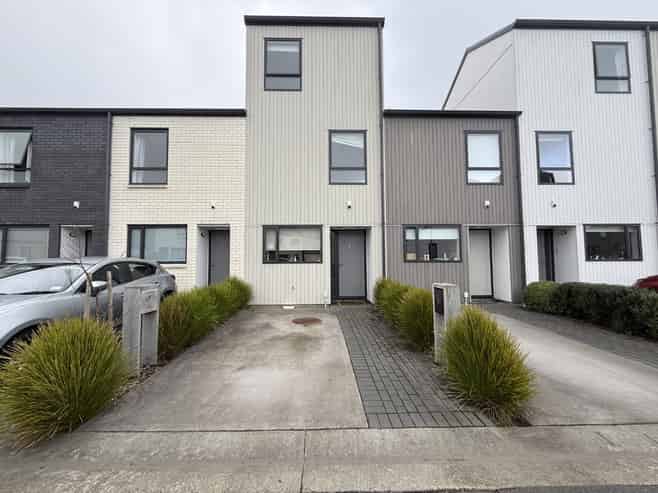 8/170 Fraser Avenue, Johnsonville