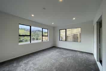 5 *Wallis Lane, Orewa