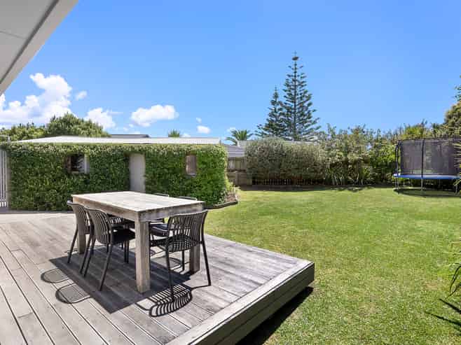 1 Mackwood Place, Birkdale