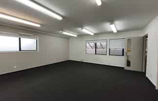 Flexible first floor office