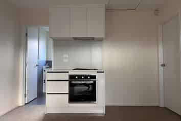 B/24 Mirrabooka Avenue, Botany Downs