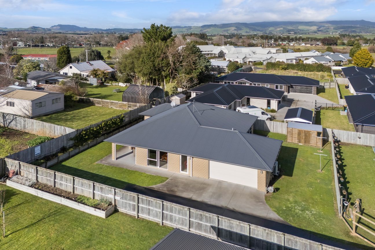 Quality Designed & Built - The Complete Package! - Vista 2